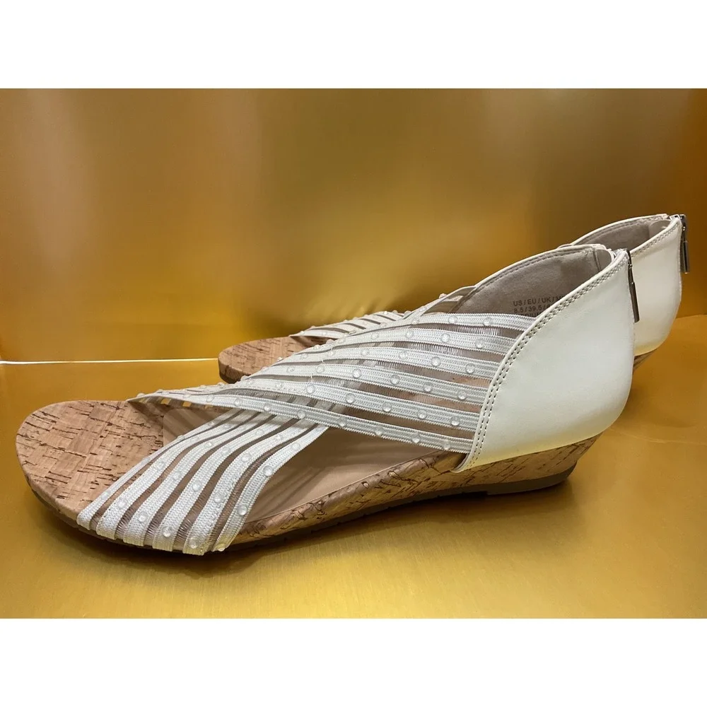 Kenneth Cole Reaction Gigi Jewel White Studded Strappy Wedge Sandals RL25GIJ08